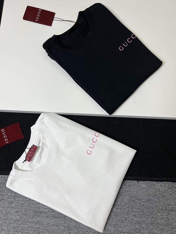 ブランドTシャツ着用イメージ